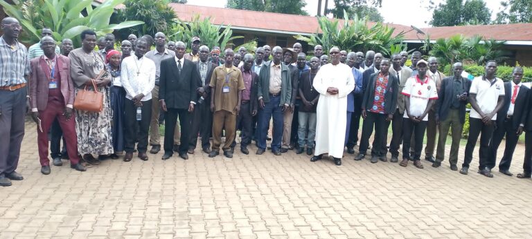 Read more about the article St. Paul Aboke Parish in a Benchmark Tour To Hoima Diocese